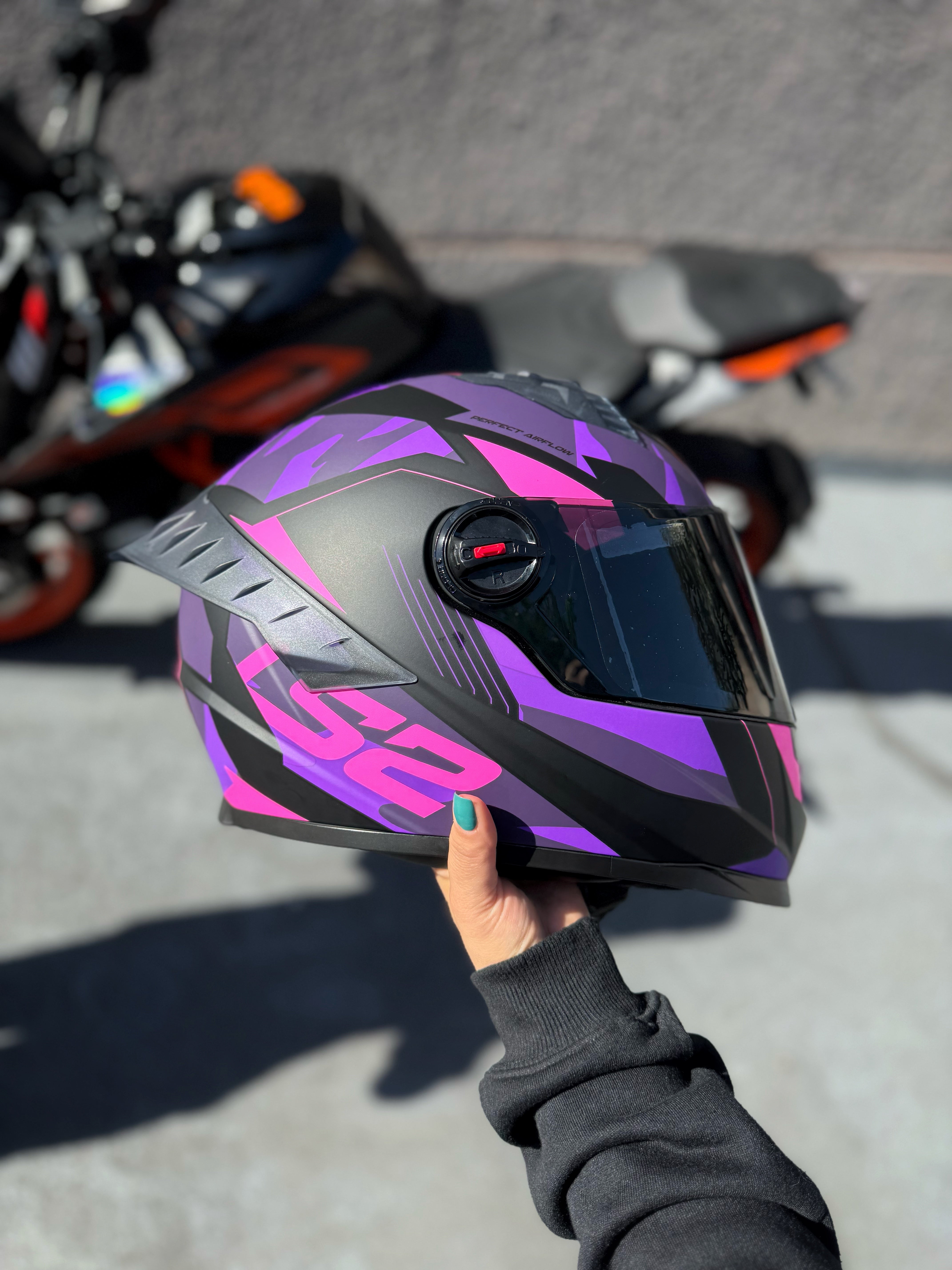 LS2 Cosmos Tank Camox - Ecer22.06 (+Mica Negra)