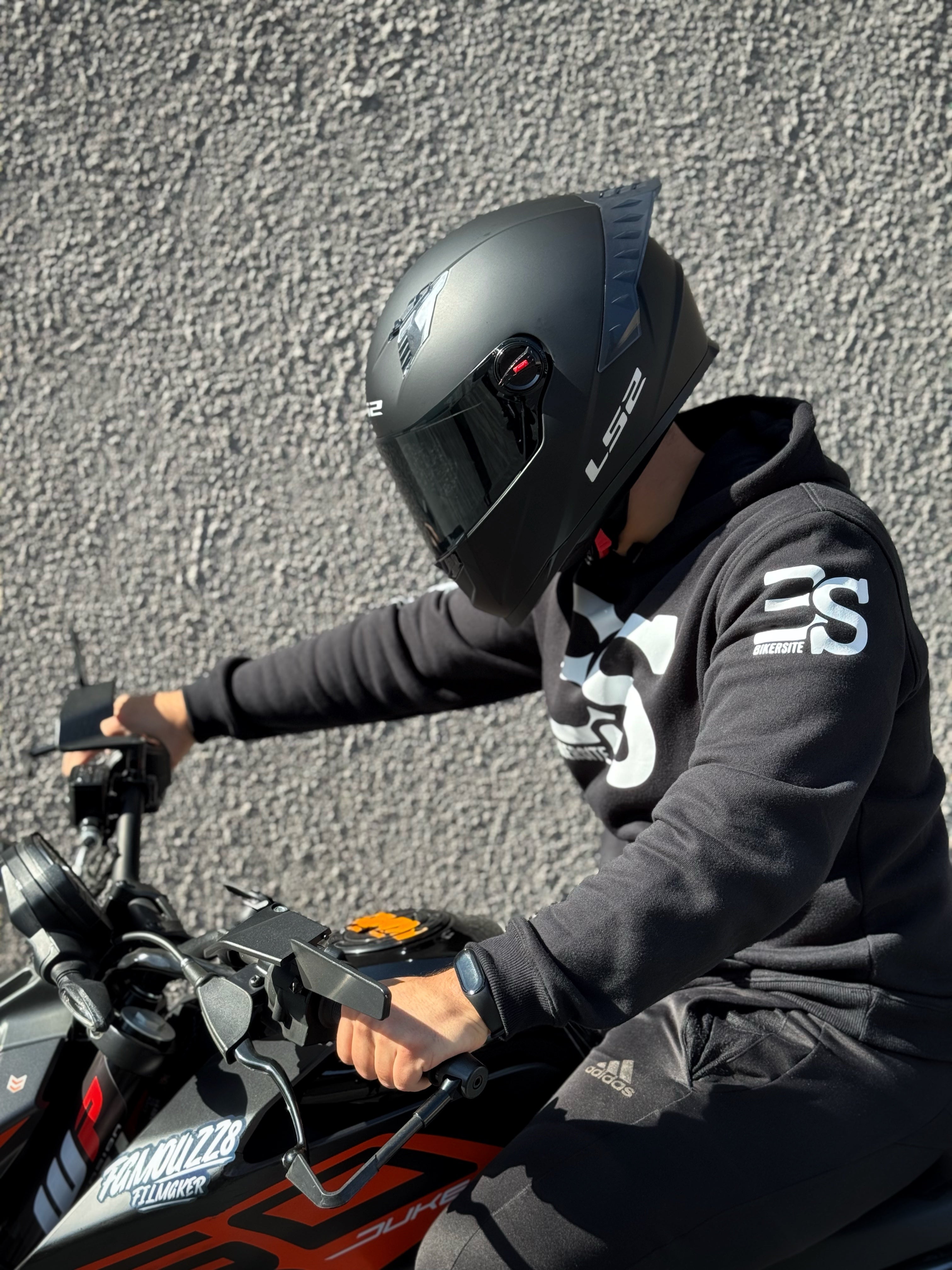 LS2 Cosmos Solid Black Mate- Ecer22.06 (+Mica Negra)