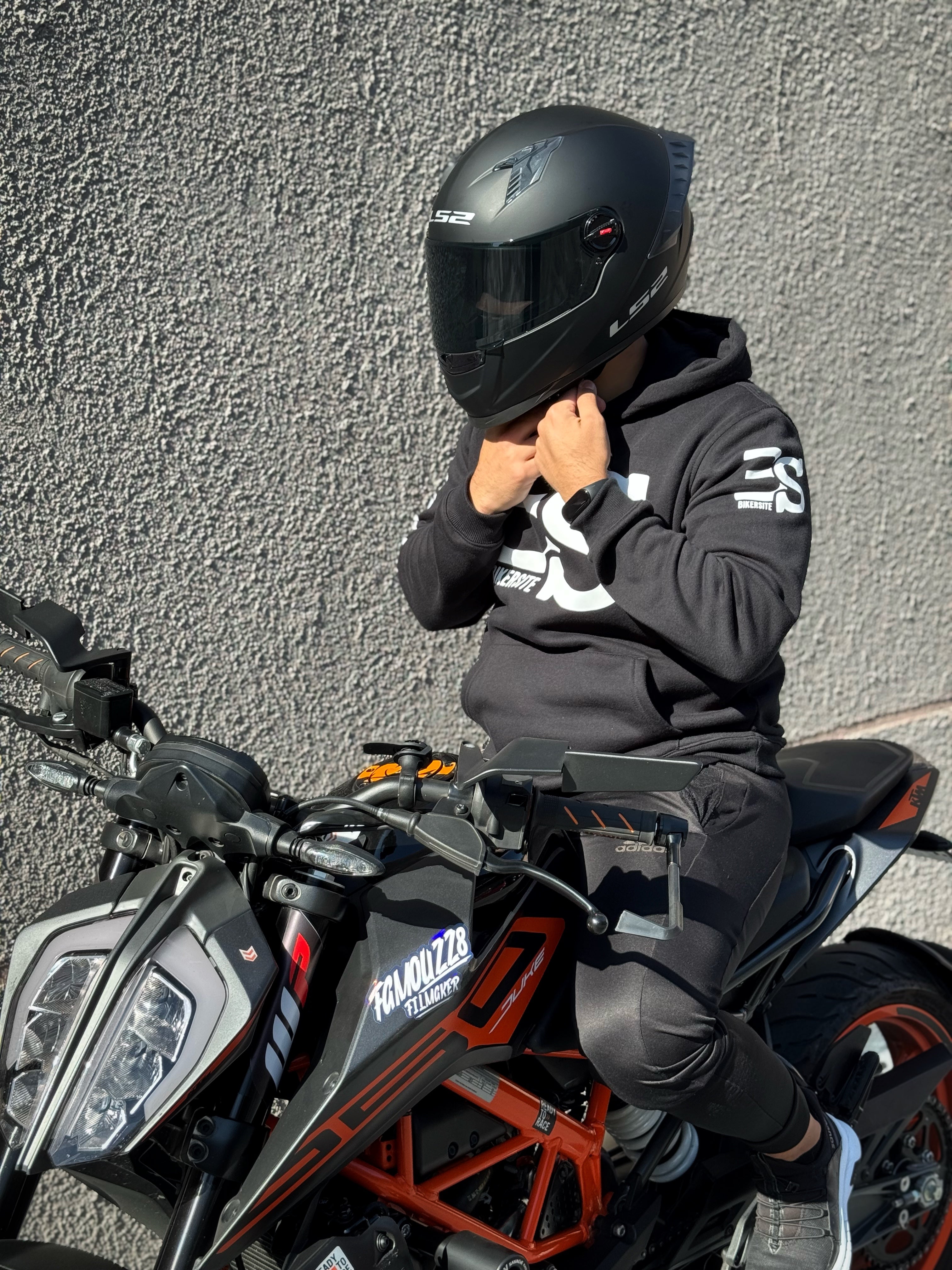 LS2 Cosmos Solid Black Mate- Ecer22.06 (+Mica Negra)