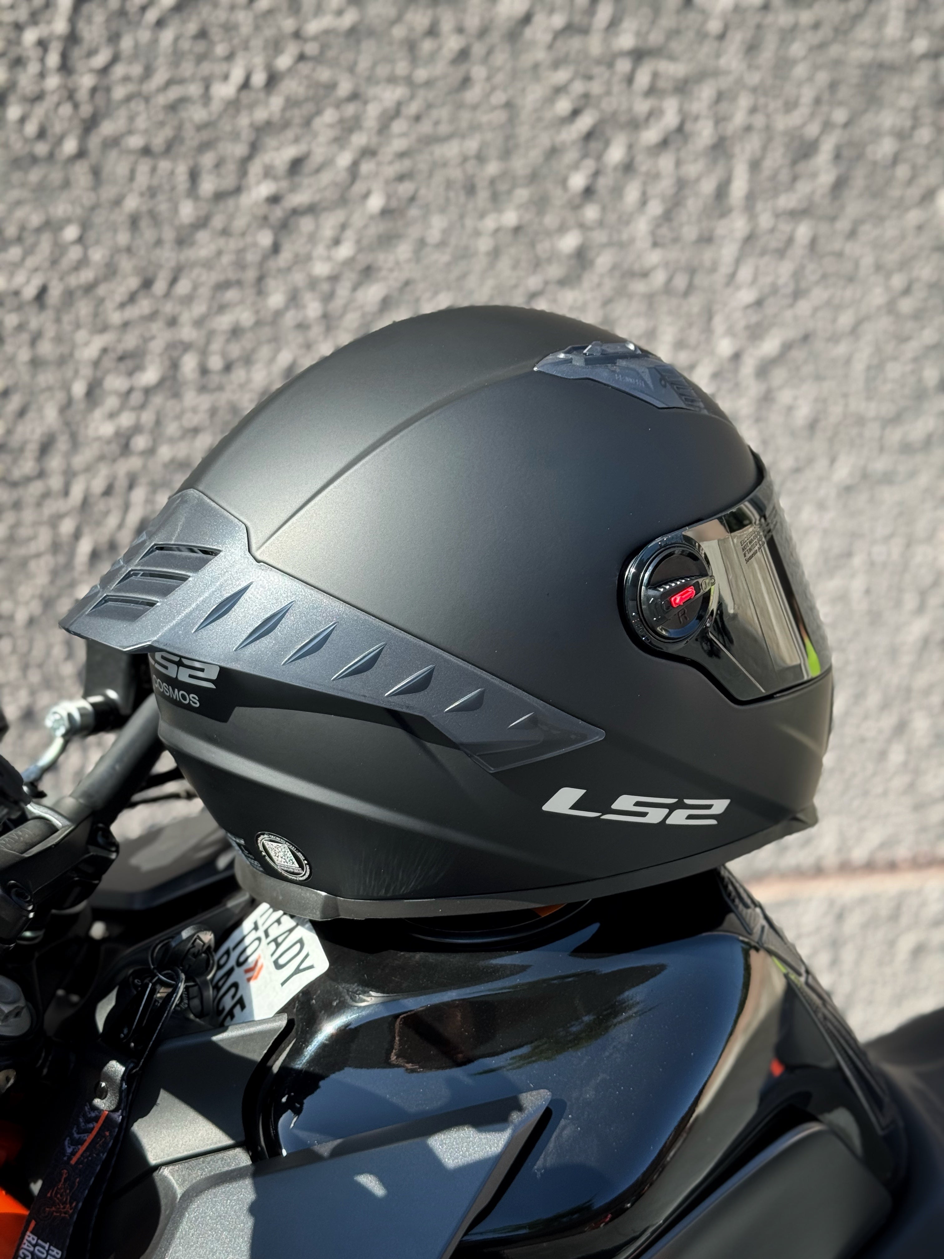 LS2 Cosmos Solid Black Mate- Ecer22.06 (+Mica Negra)