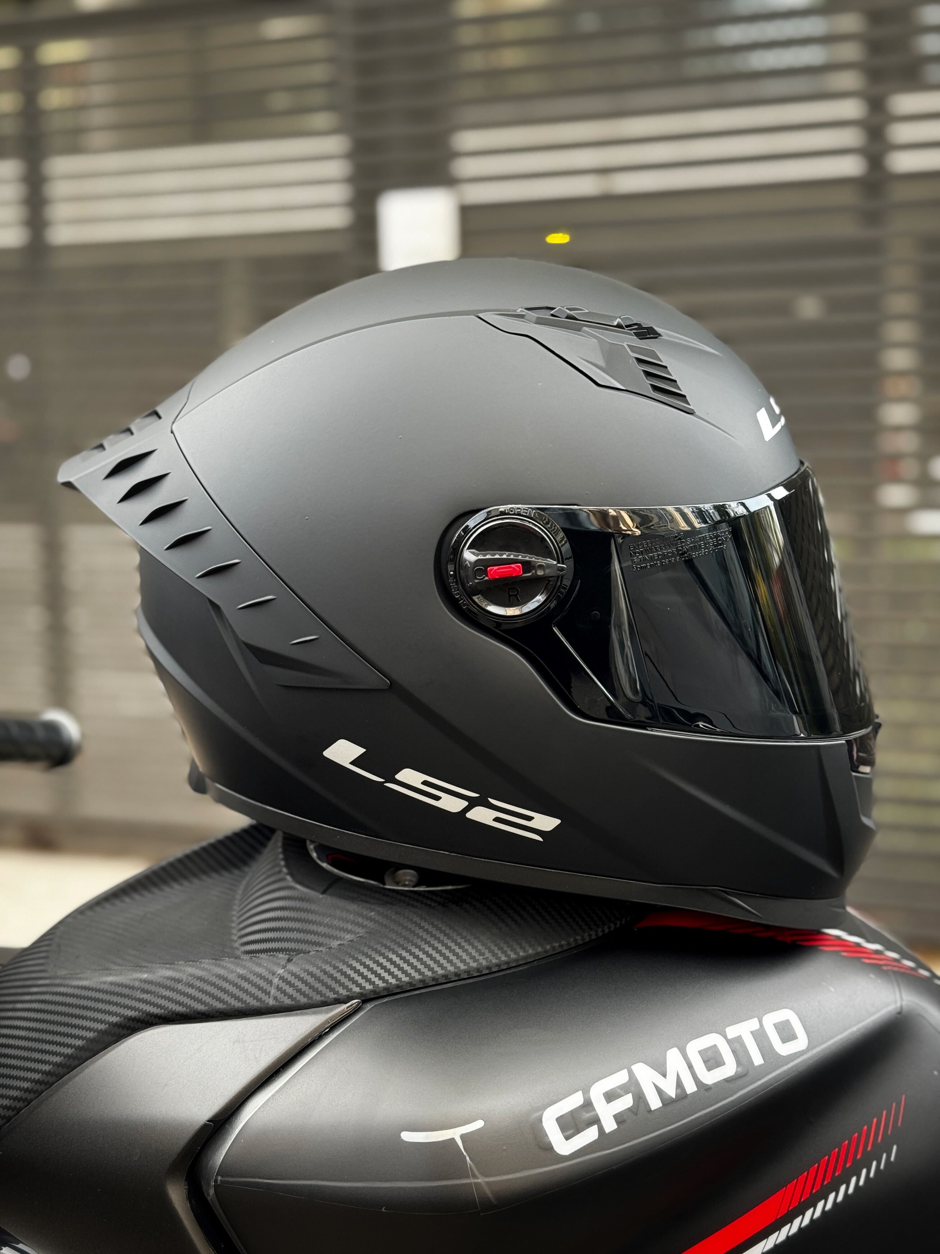 Cosmos Solid Black Mate- Ecer22.06 (+Mica Negra)