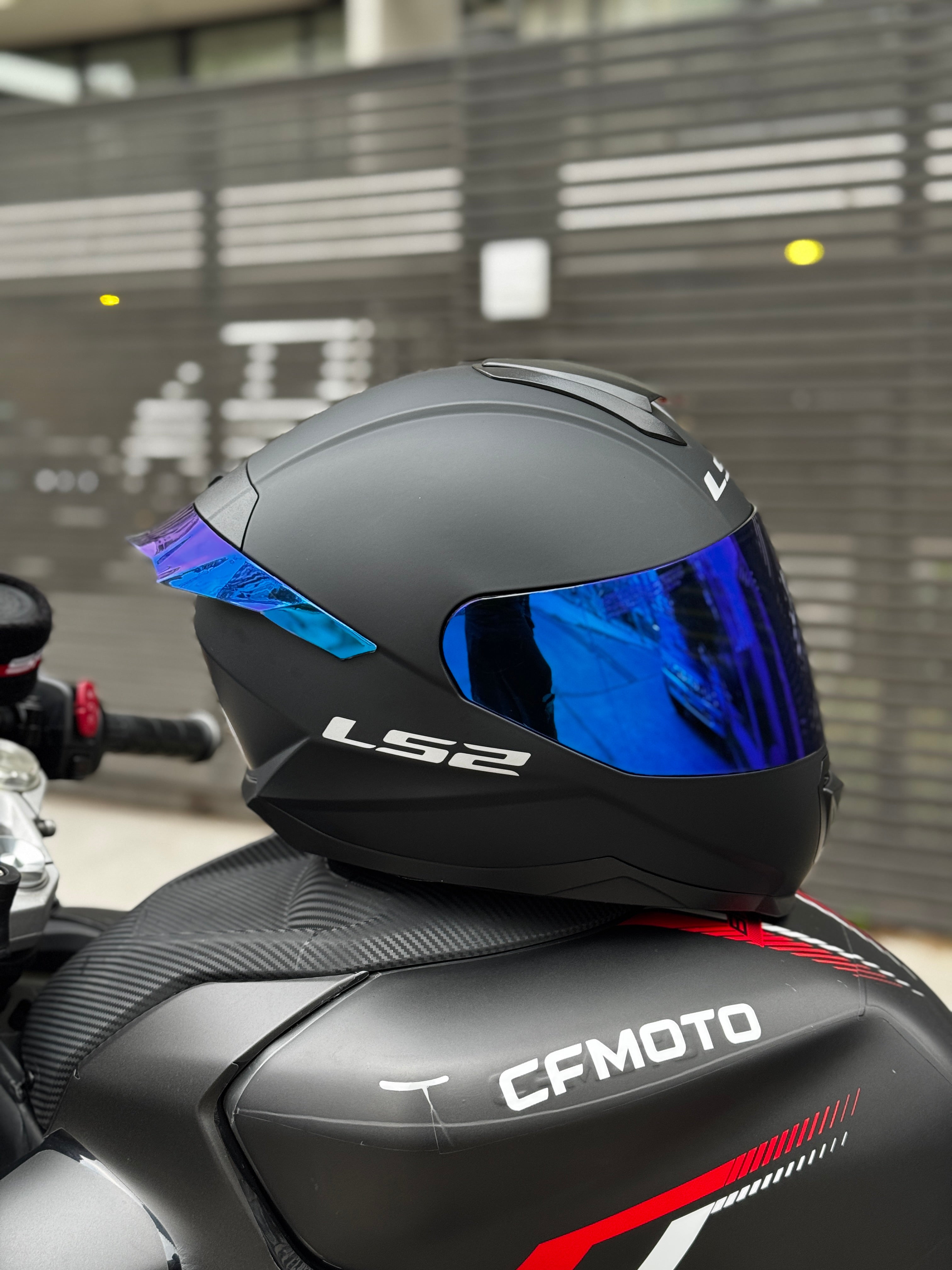 Flash Solid Black Mate- Ecer22.06 (+Mica Azul, Spoiler Azul)